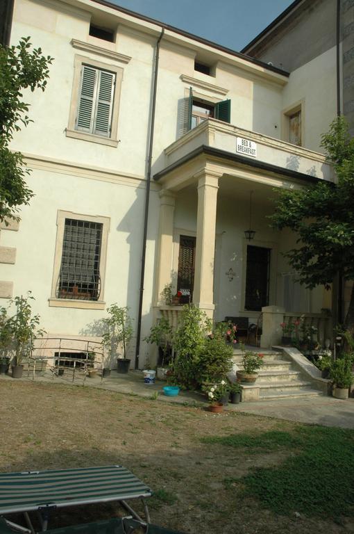 Le Maddalene Bed & Breakfast เวโรนา ภายนอก รูปภาพ