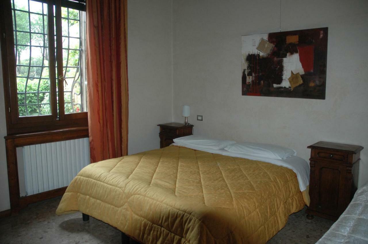 Le Maddalene Bed & Breakfast เวโรนา ห้อง รูปภาพ